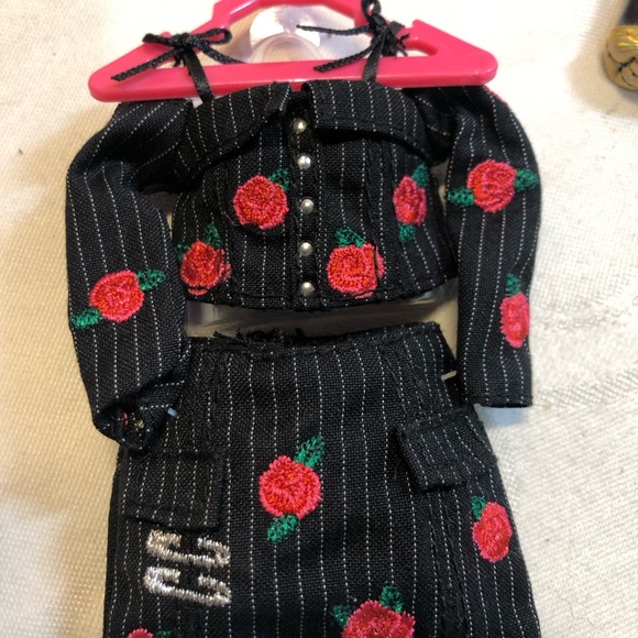 Rainbow High Fashion Doll - Daria Roselyn complete - Picture 10 of 15